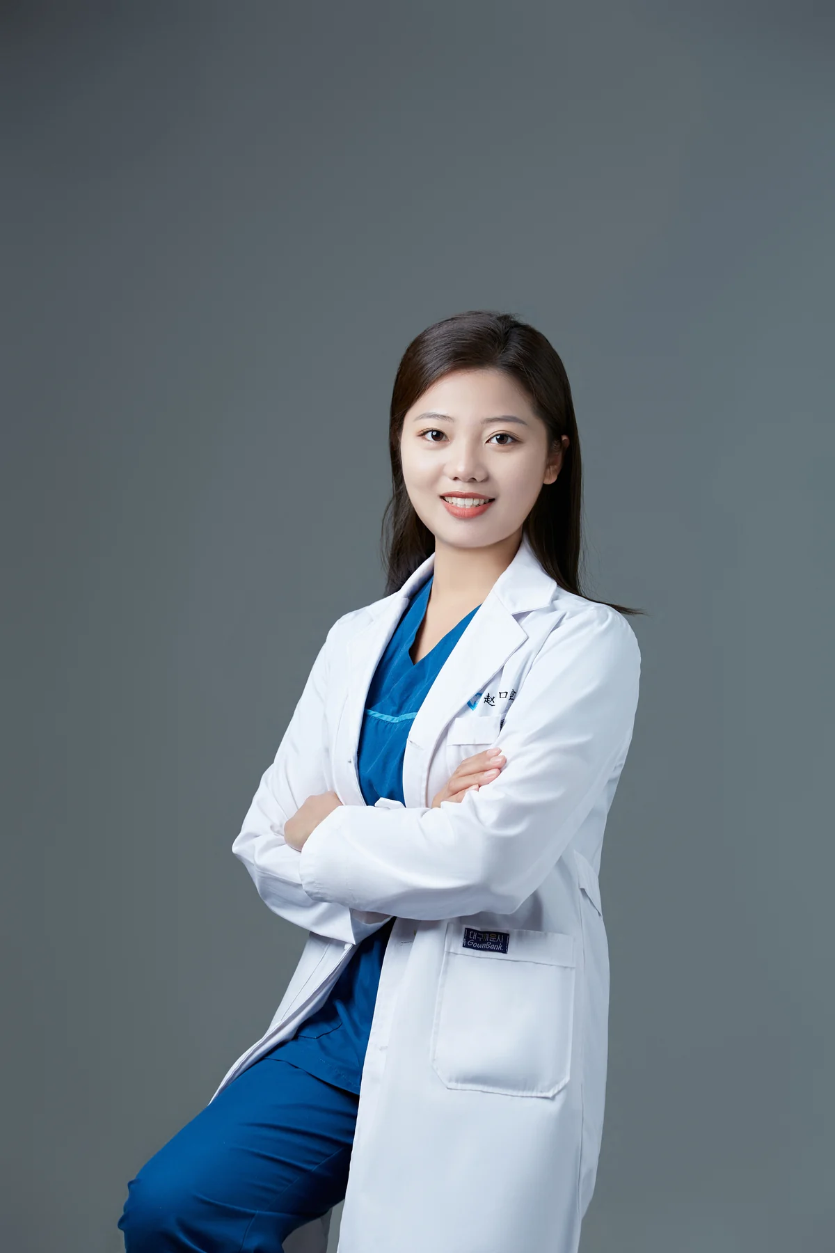 范怡翾助理医师形象照